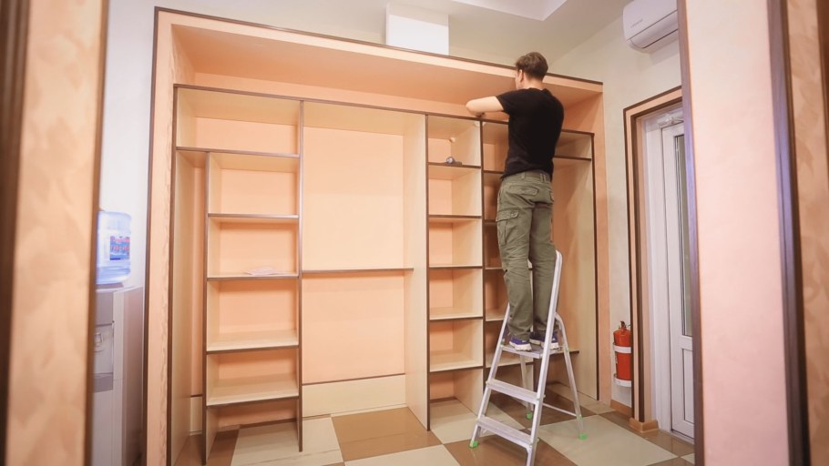 Встроенные шкафы сборка