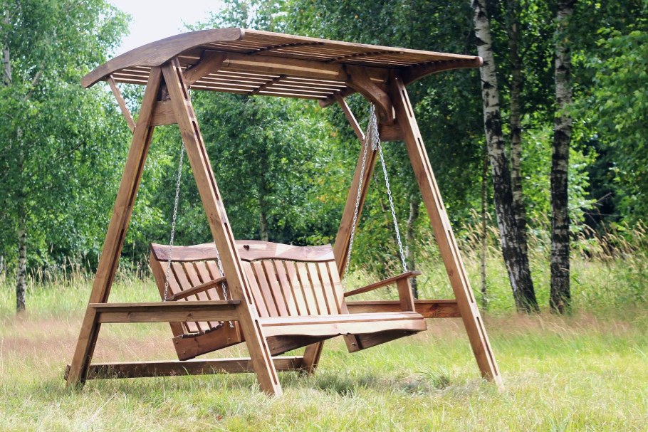 Деревянные изделия для сада