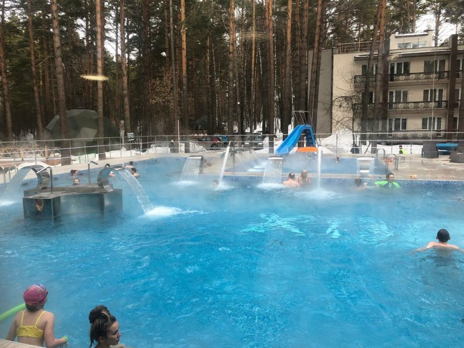 Зимний бассейн