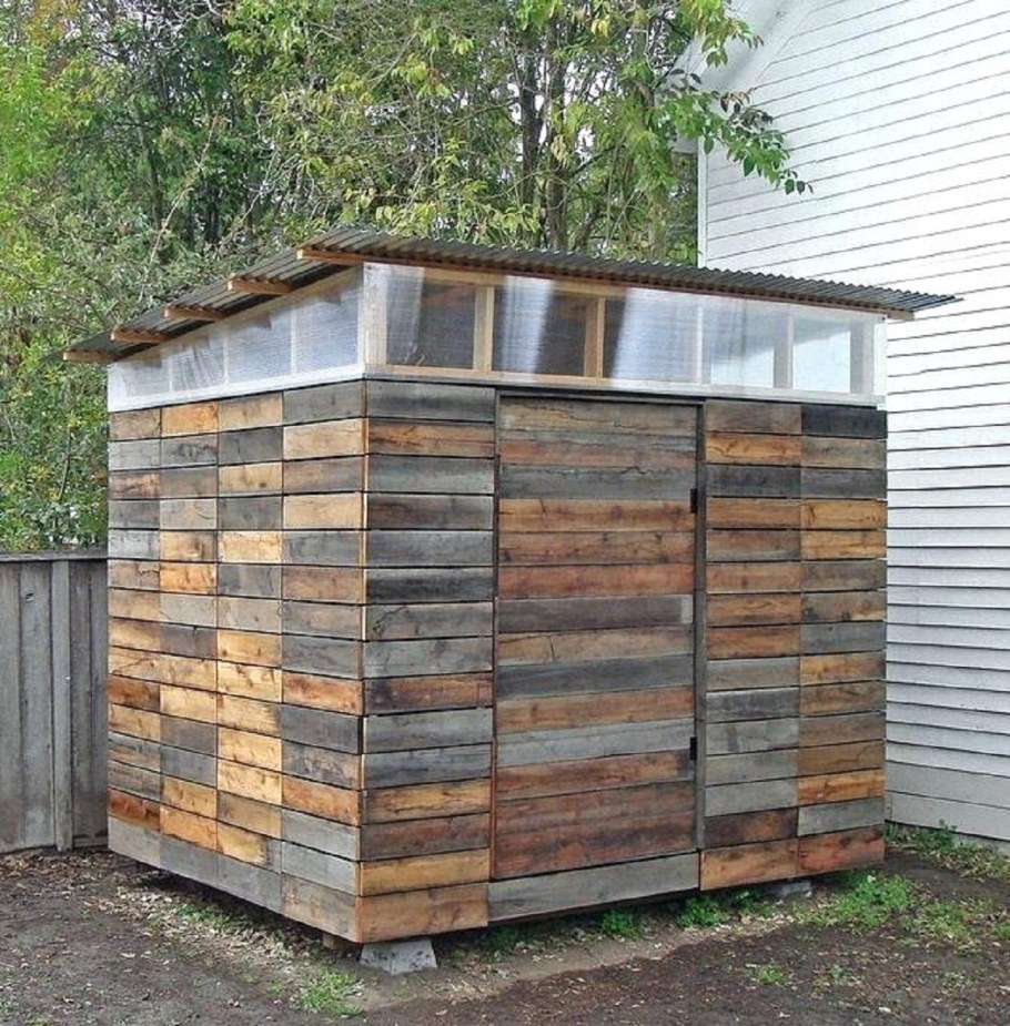 Сарайчик из поддонов