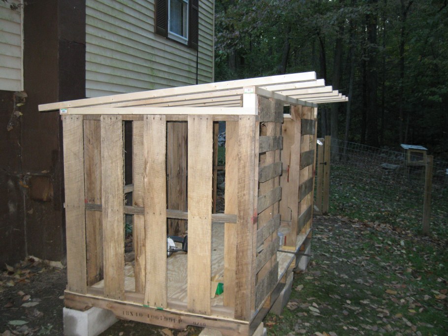 Курятник из потдоновов