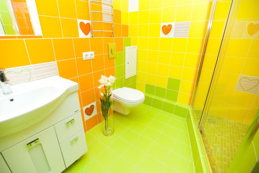 Ванная в желтом цвете