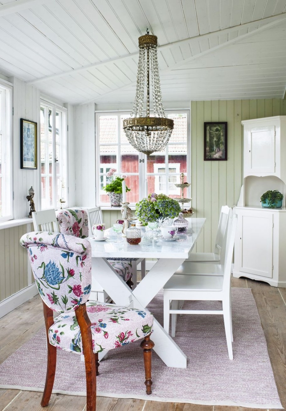 Спальня Прованс в деревянном доме