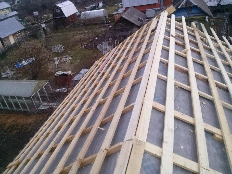Обрешетка крыши бани