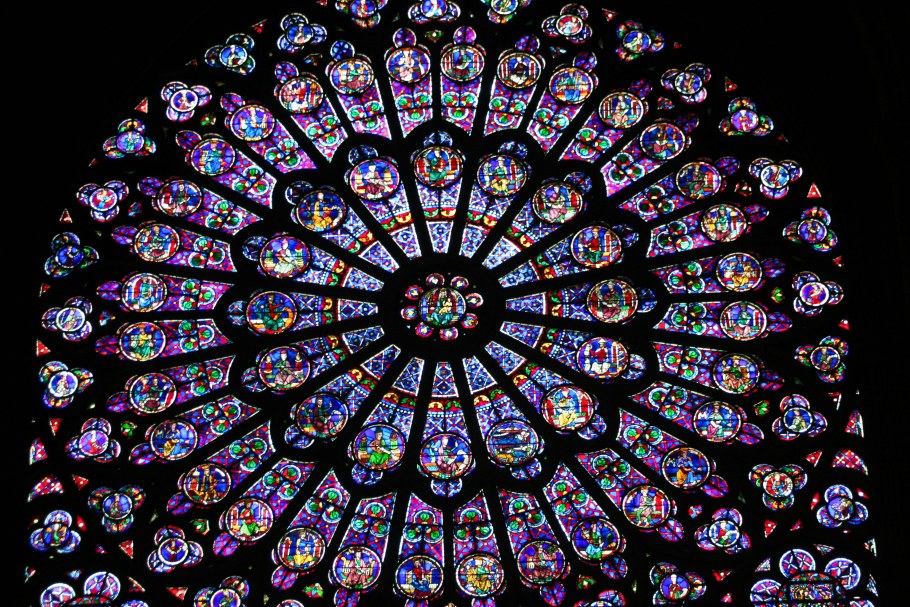 Собор Парижской Богоматери витражи