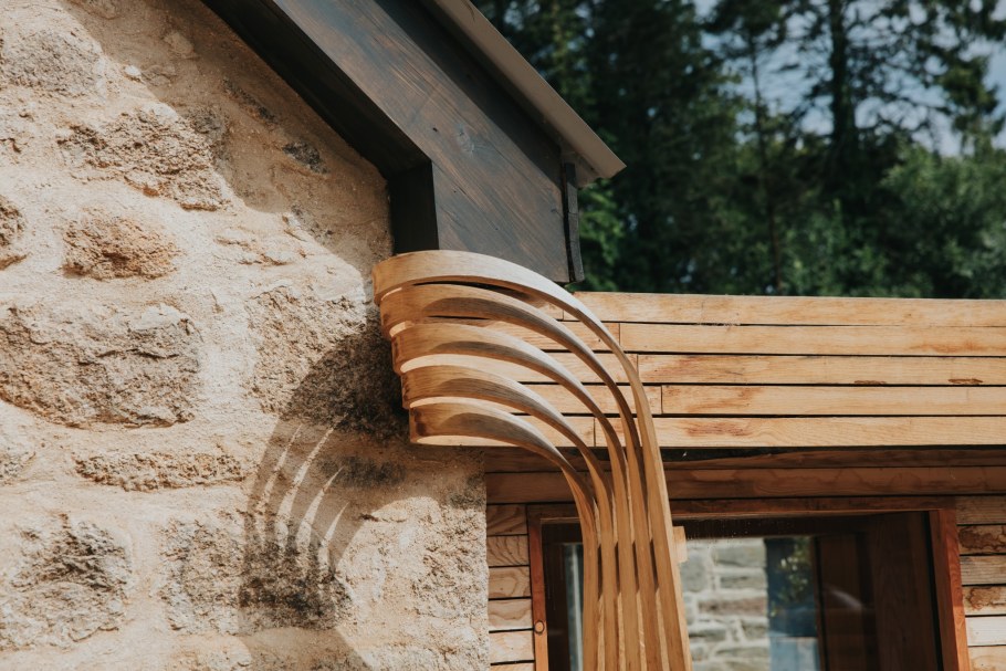 Из гнутой древесины