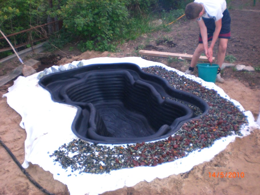 Резиновый пруд для дачи