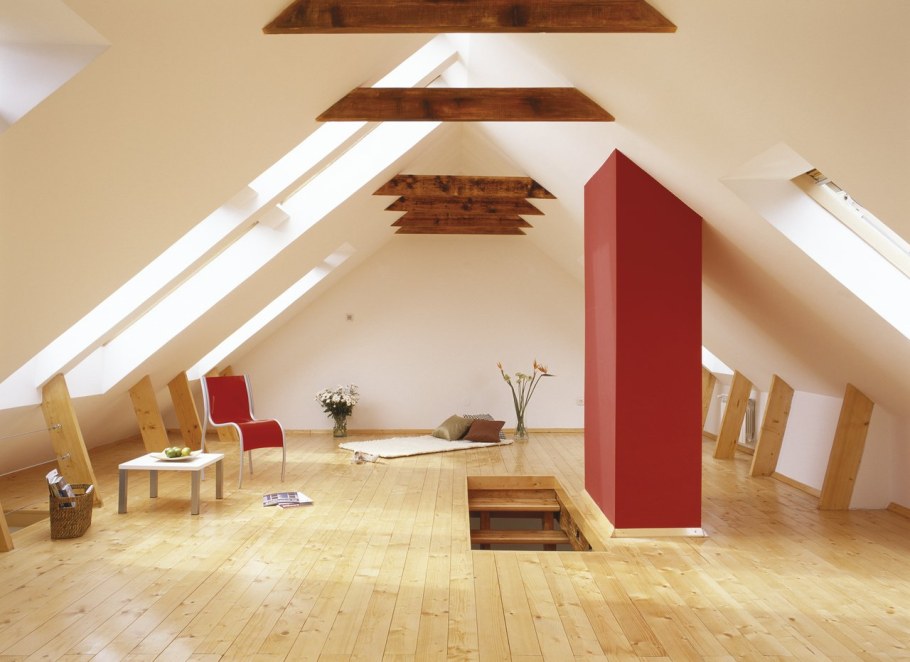 Отделка трубы на мансарде