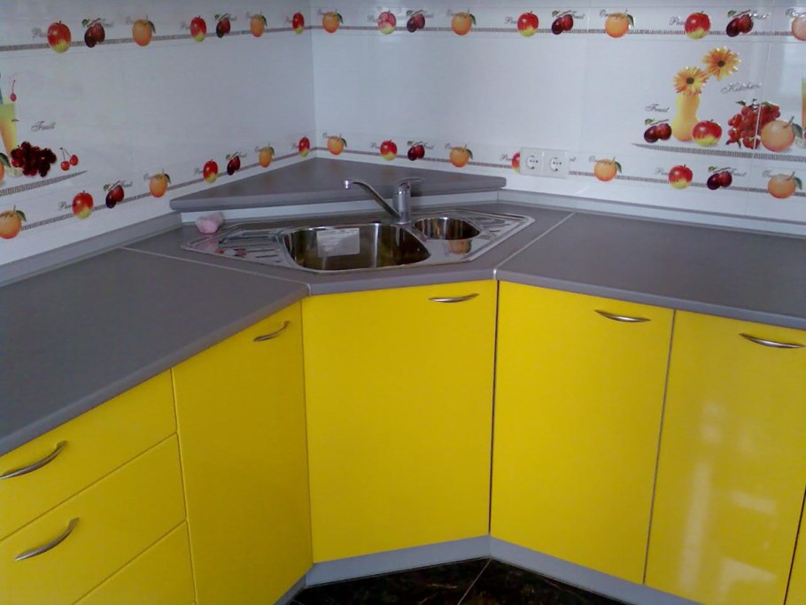 Замена кухонных фасадов и столешниц