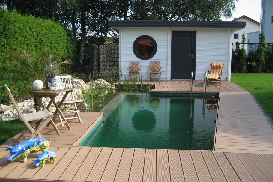 Баня и бассейн на участке