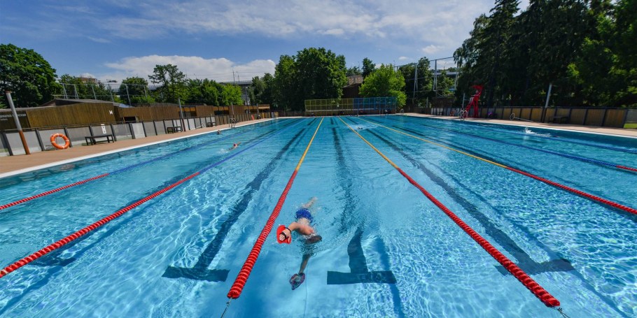 Плавательный бассейн Лужники
