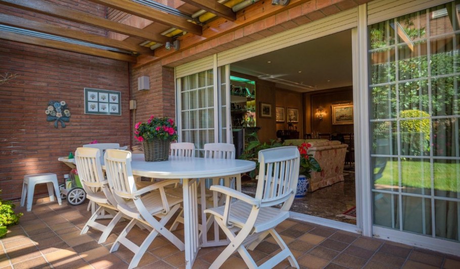 Отделка дачи внутри