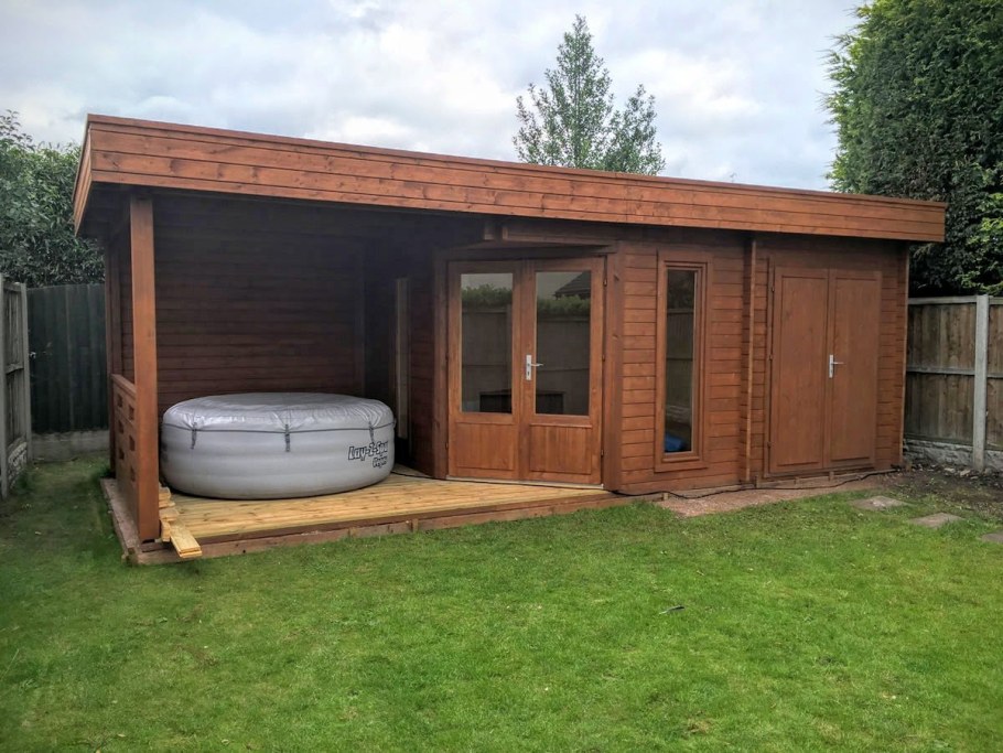 Хозблок на участке