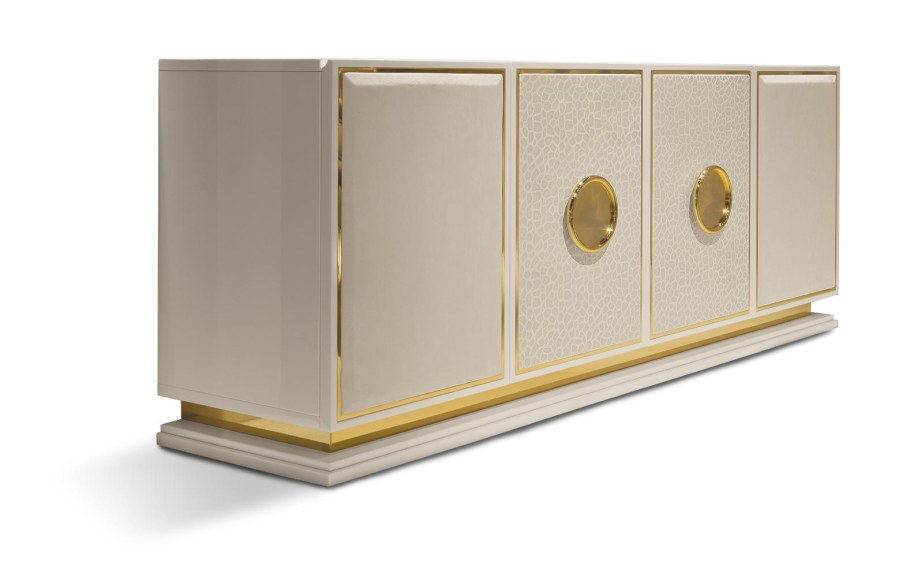 Шкаф с латунными вставками