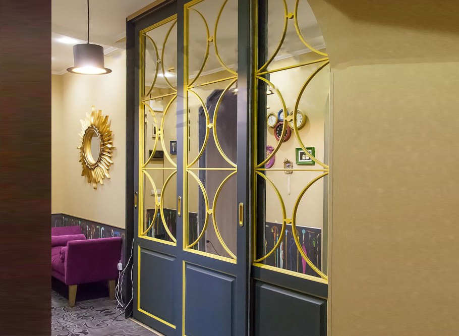 Мебель с латунью