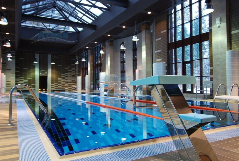 Амбассадор Питер бассейн