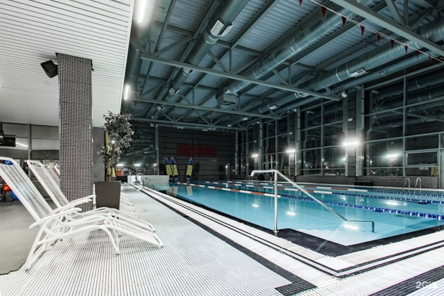 World class Крестовский остров