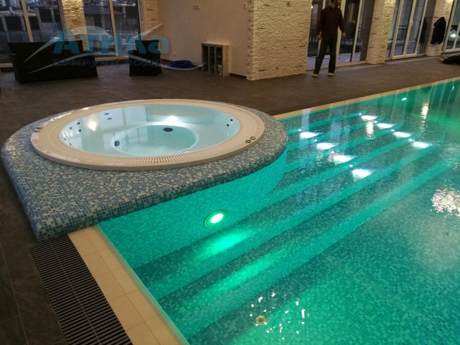 Бассейн в Питере