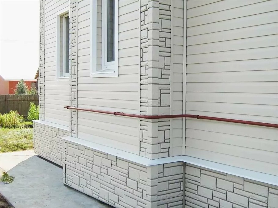 Дом фасад металлосайдинг под дерево