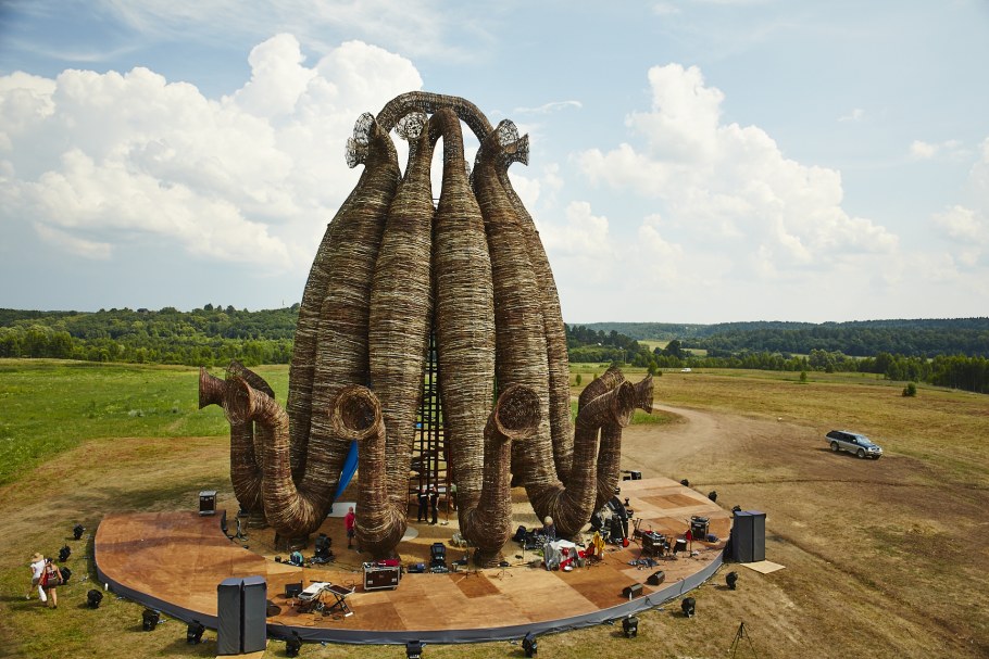 Вселенский разум Никола Ленивец