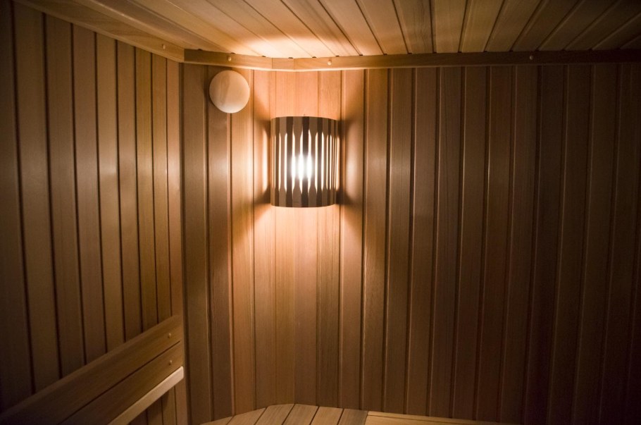 Отделка стен в парилке