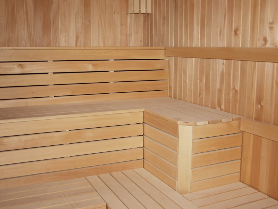 Отделка бани из осины