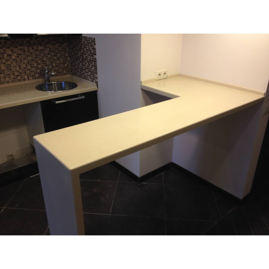 Барный стол из искусственного камня