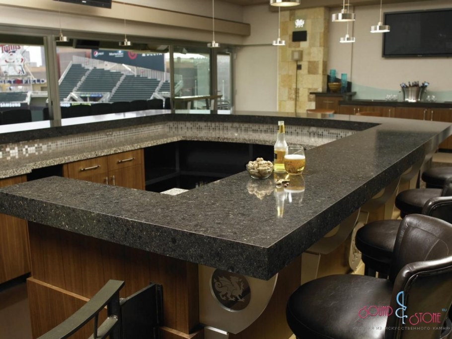 Стол со столешницей кварц агломерат