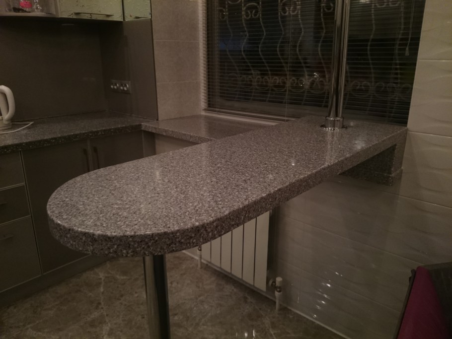 Круглая барная стойка