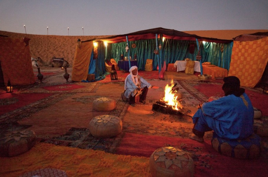 Палатка в пустыне