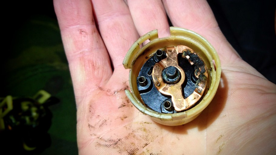 Контактная группа замка зажигания Mazda 323