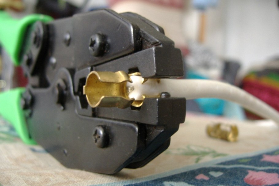 Клеммы для ВВ проводов