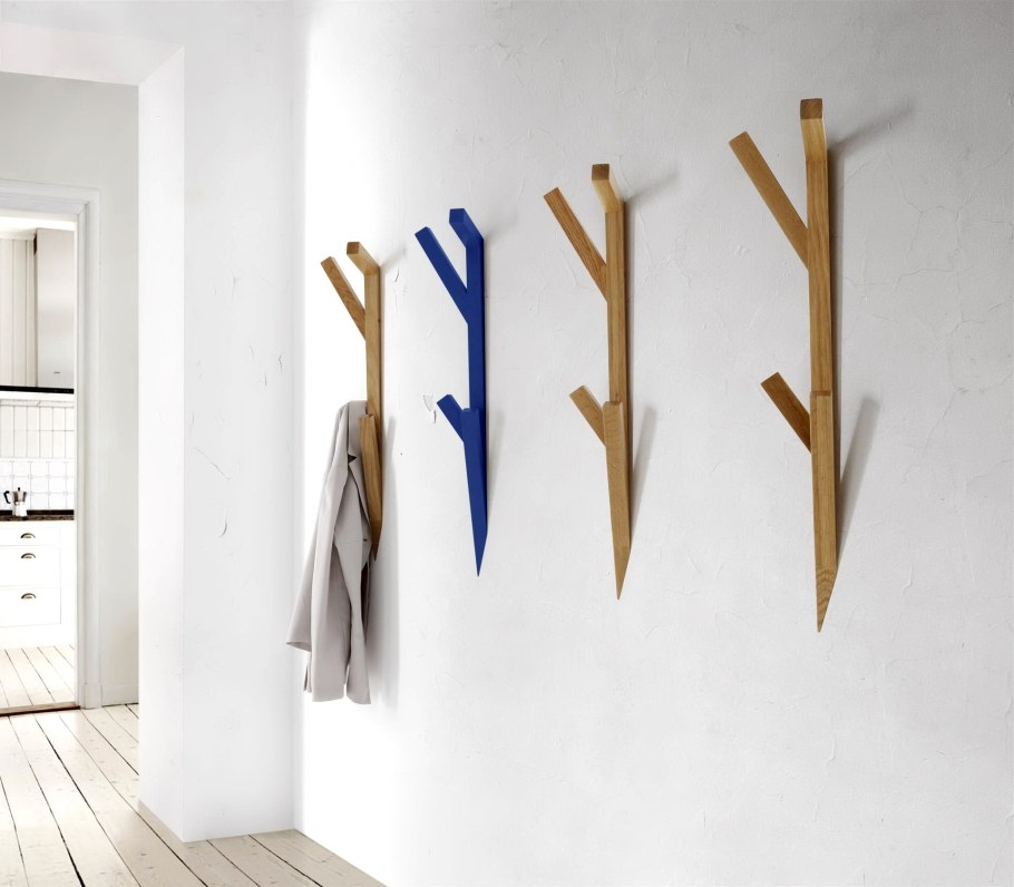 Крючки для прихожей настенные современные