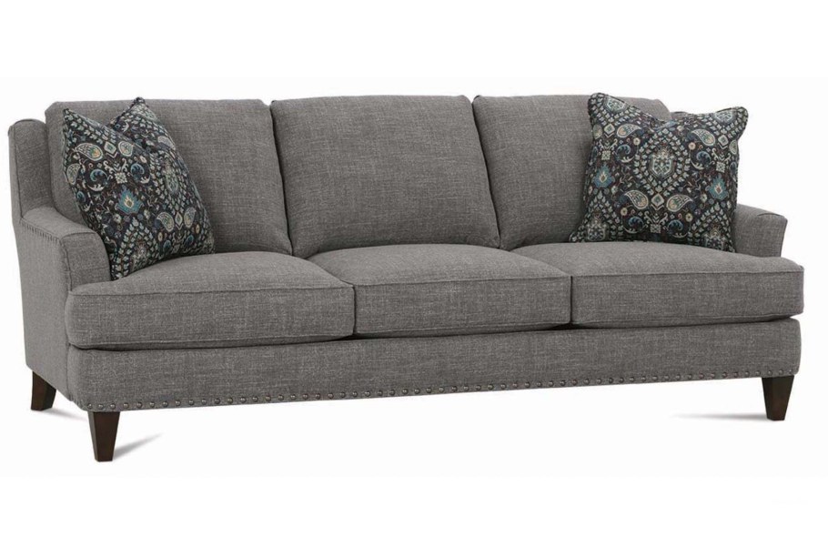 Серый диван с деревянными ножками