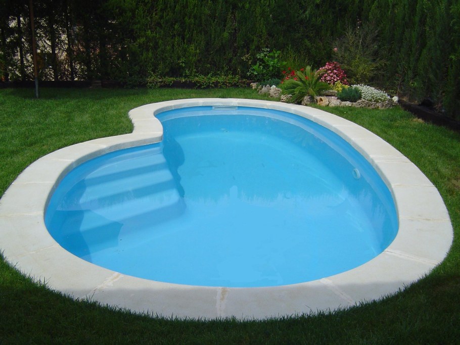 Бассейн на даче