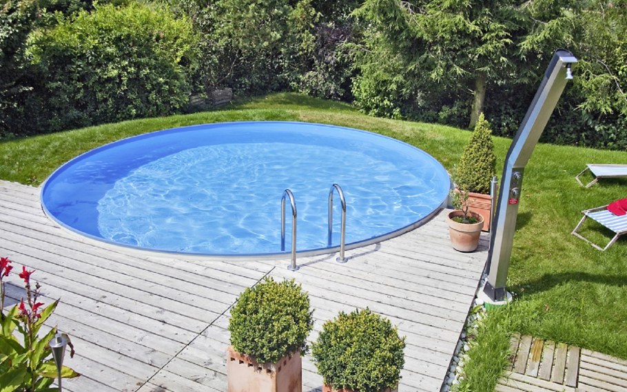 Бассейн Азуро с подиумом