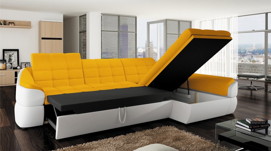 Большой магазин мебели