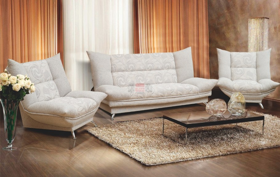 Большой магазин мебели