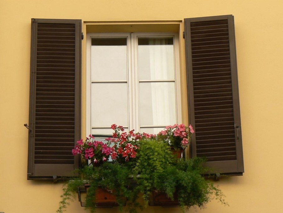 Деревянные ставни