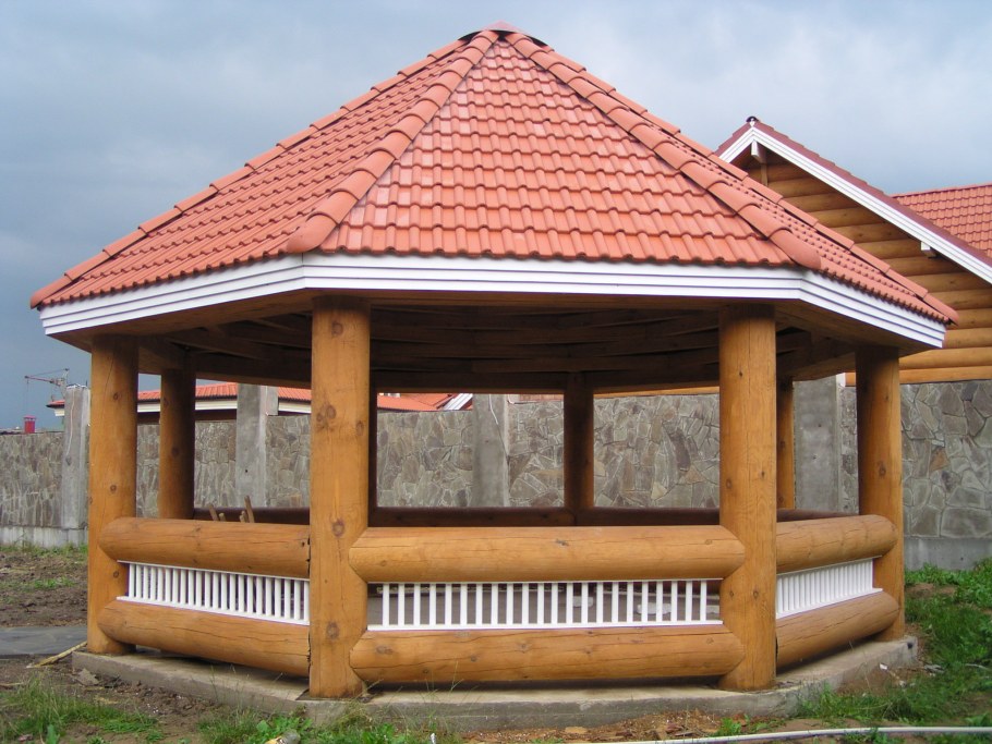 Беседка с металлочерепицей