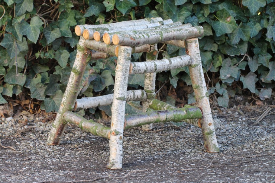 Мебель из березовых поленьев