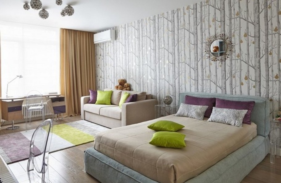 Интерьер спальни с диваном и кроватью