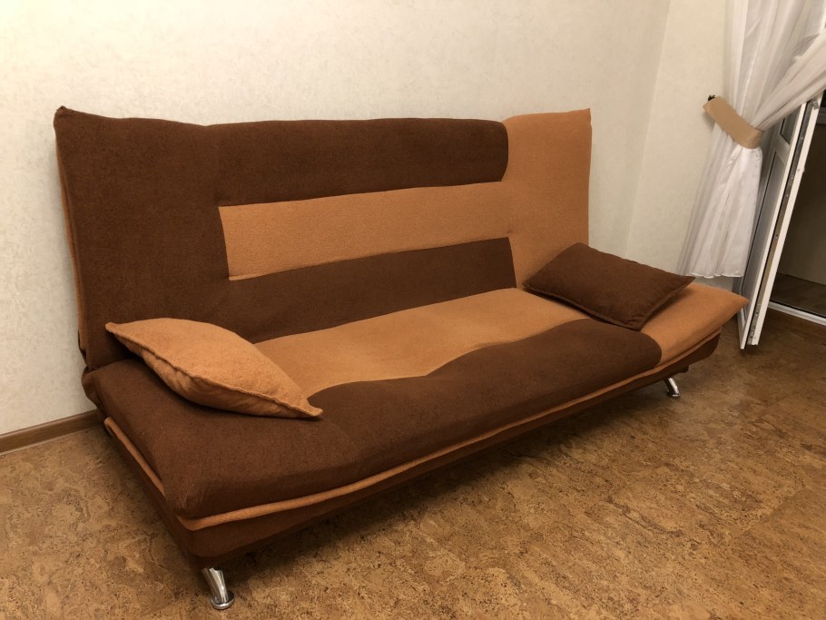 Диван лодочка коричневый