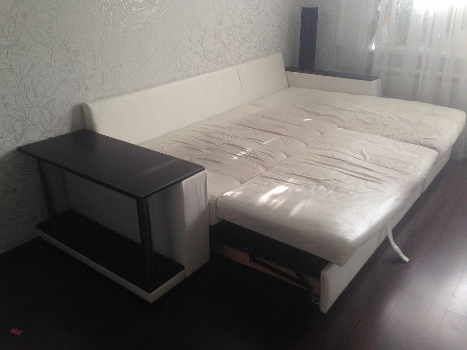 Старый диван