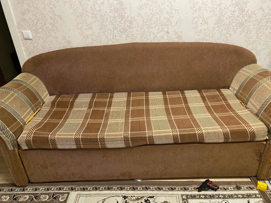 Отдам диван бесплатно самовывоз