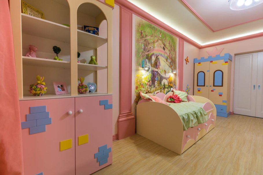 Спальня с перегородкой в детскую