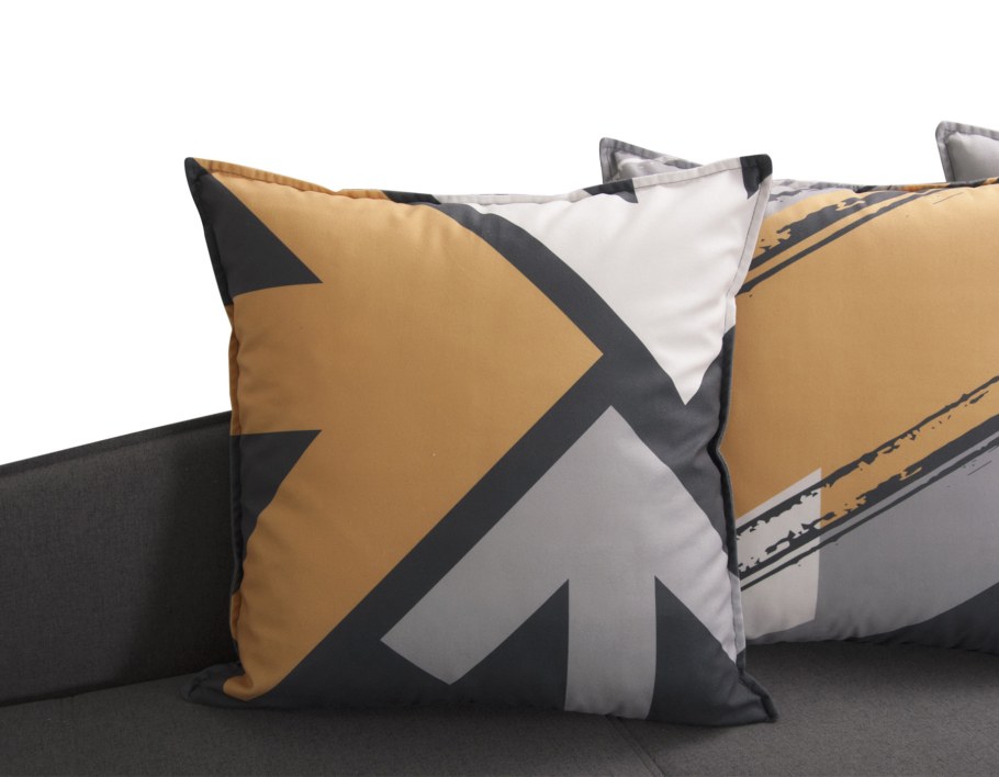 Диван Роджер Мирлачева