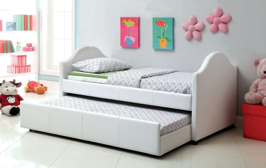 Детская кровать с дополнительным выдвижным спальным местом