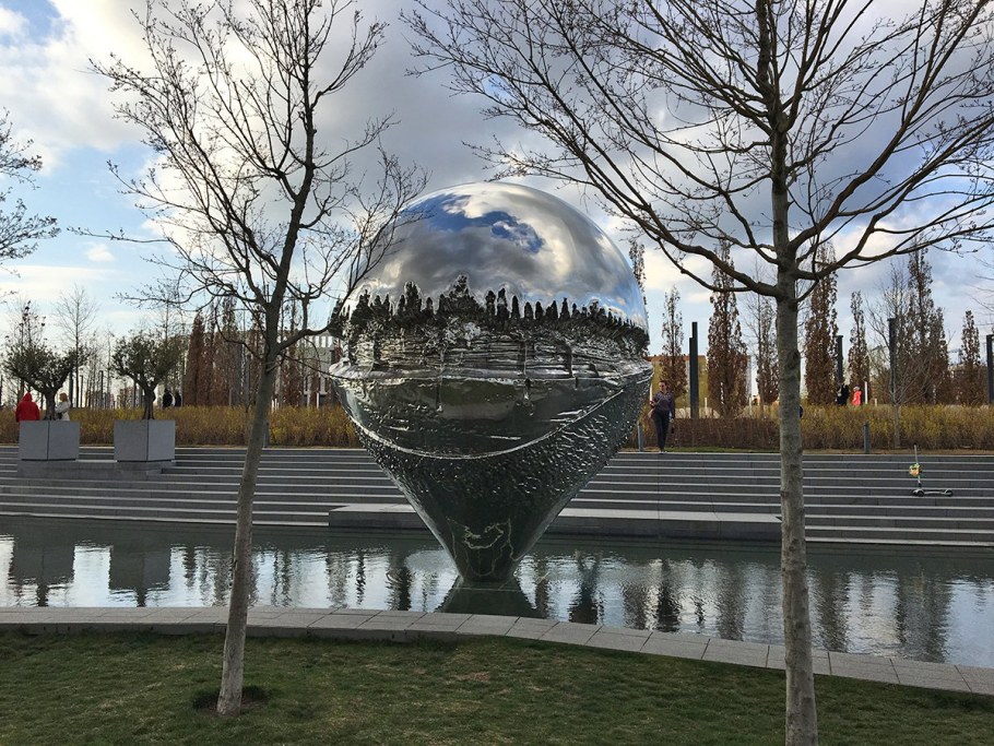 Арт объекты на воде