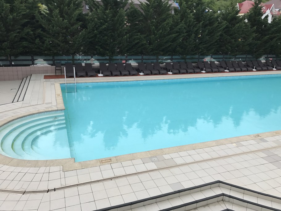 Tulip Inn Sofrino бассейн